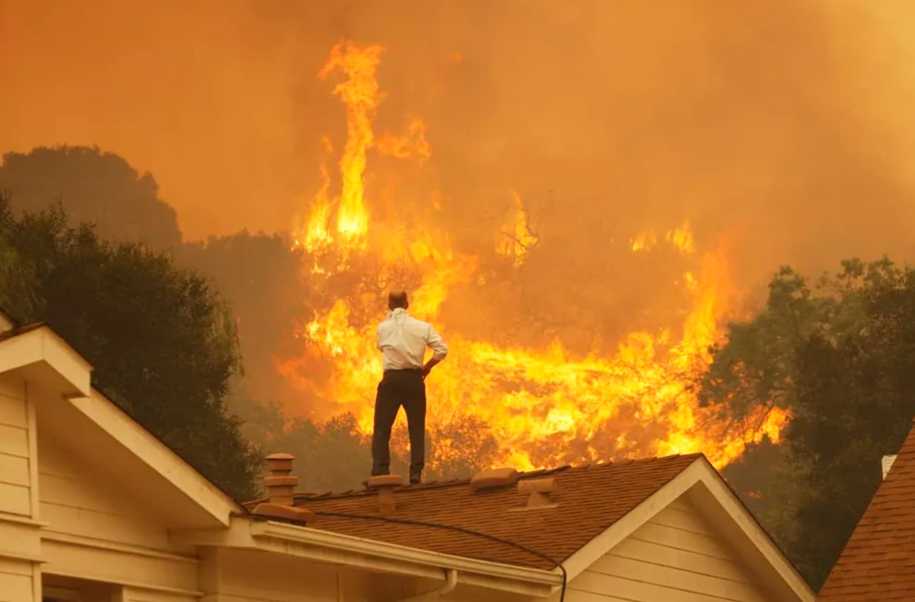 28 Disastrous Photos of the California Wildfires